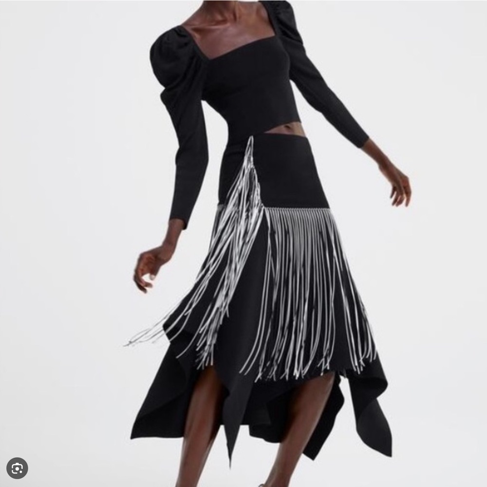 108. Zara Fringed Asymmetrical Knit Black Skirt, Size Large